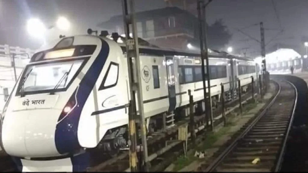 Vande Bharat Express का ट्रायल रन शुरू, PM मोदी 30 दिसंबर को दिखाएंगे हरी झंडी