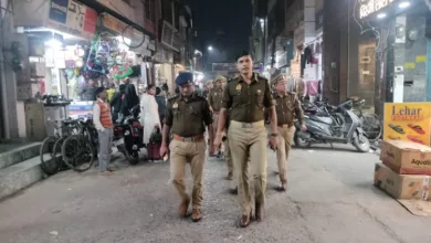 पुलिस अधीक्षक कासगंज के नेतृत्व में पैदल गस्त कर दिलाया सुरक्षा का भरोसा।