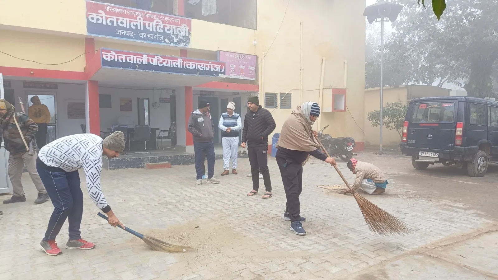 पुलिस अधीक्षक कासगंज के निर्देशन पर जनपद के समस्त थानो में चला सफाई अभियान