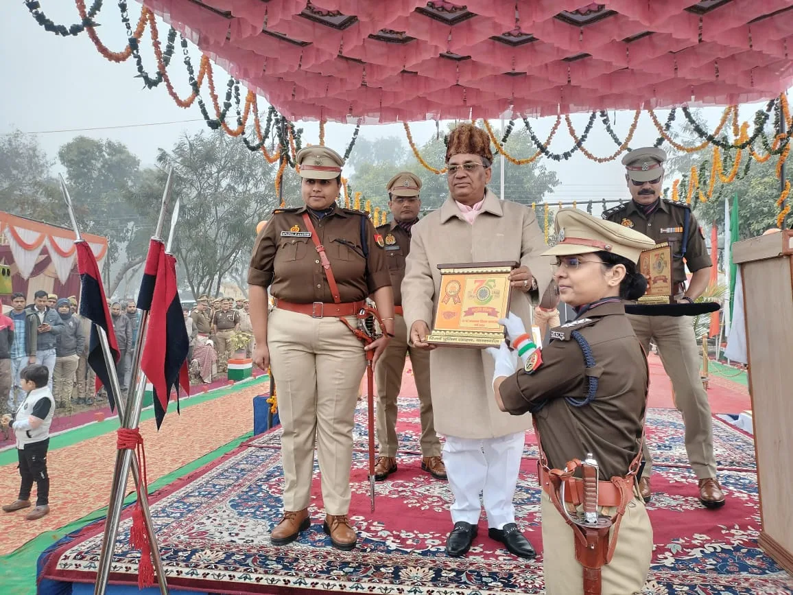 रिजर्व पुलिस लाइन कासगंज में किया गया भव्य परेड का आयोजन