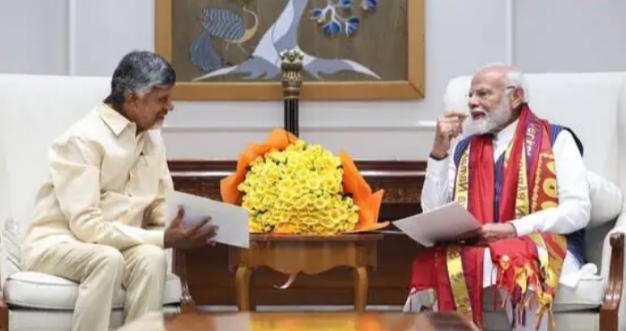 Chandrababu Meets PM Modi: चंद्रबाबू नायडू ने PM मोदी से मुलाकात में थमाई लिस्ट